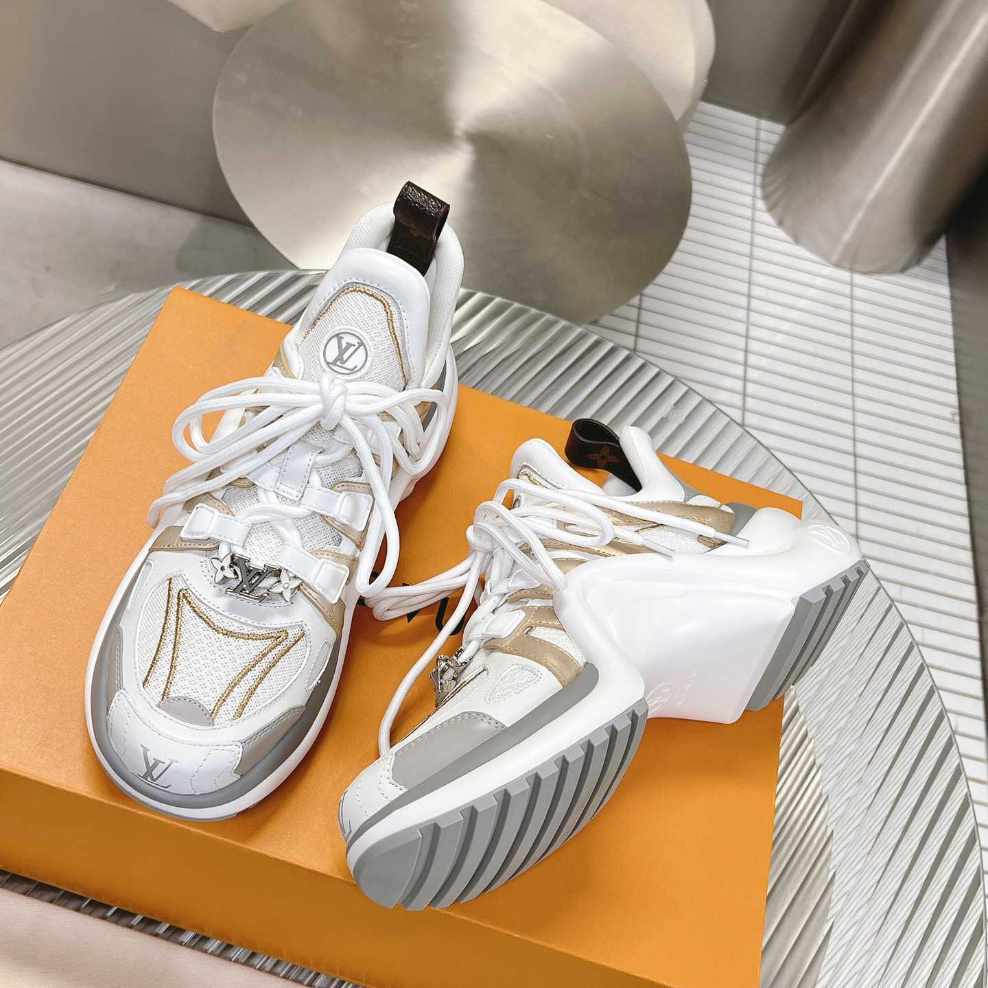 Louis Vuitton LV Archlight Sneaker      1AAVXW - DesignerGu