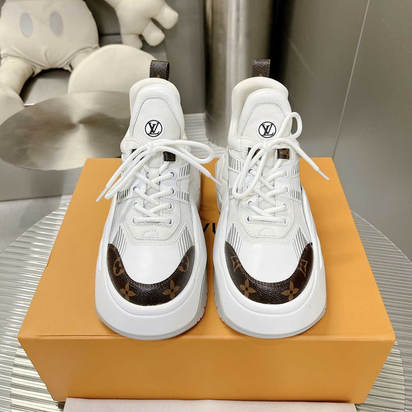 Louis Vuitton LV Archlight 2.0 Platform Sneaker    1ABIHJ - DesignerGu