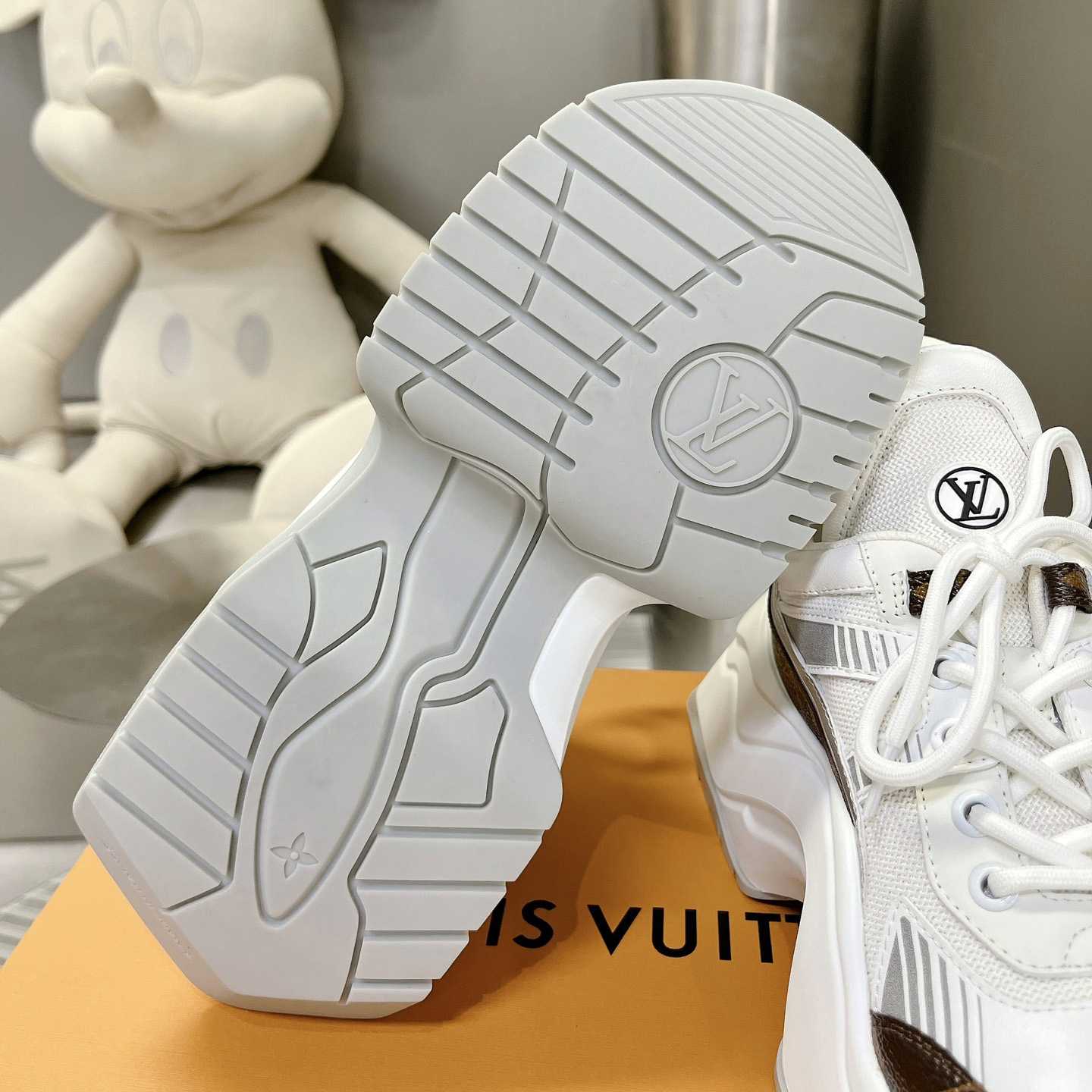 Louis Vuitton LV Archlight 2.0 Platform Sneaker    1ABIHJ - DesignerGu