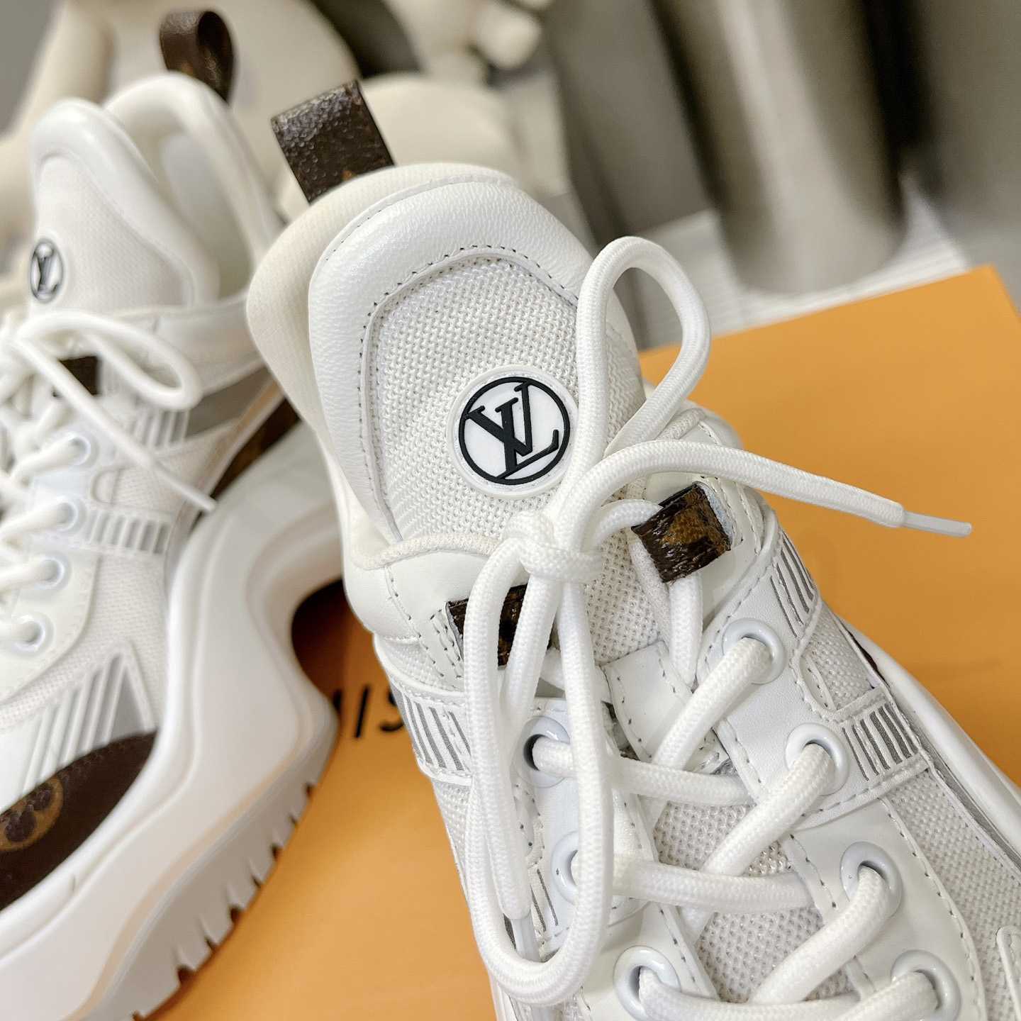 Louis Vuitton LV Archlight 2.0 Platform Sneaker    1ABIHJ - DesignerGu