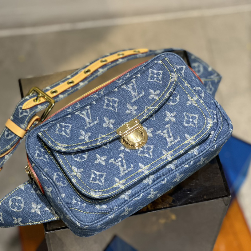 Louis Vuitton Blue Monogram Denim Bumbag   M95347 - DesignerGu