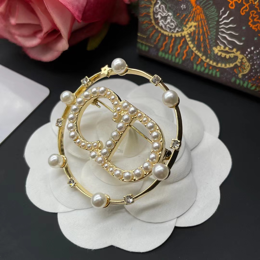 Dior Crystal Pearl Clair D Lune Brooch Gold - DesignerGu