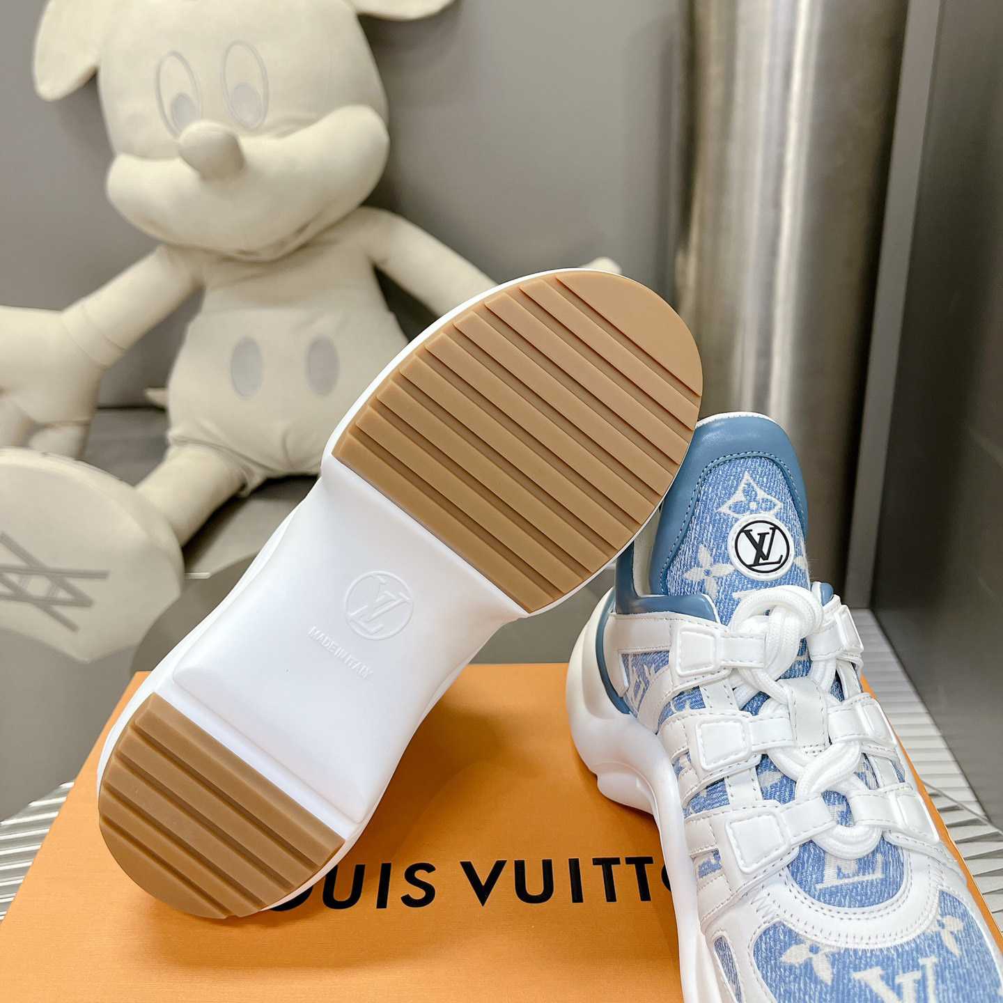 Louis Vuitton LV Archlight Sneaker     1AB30T - DesignerGu