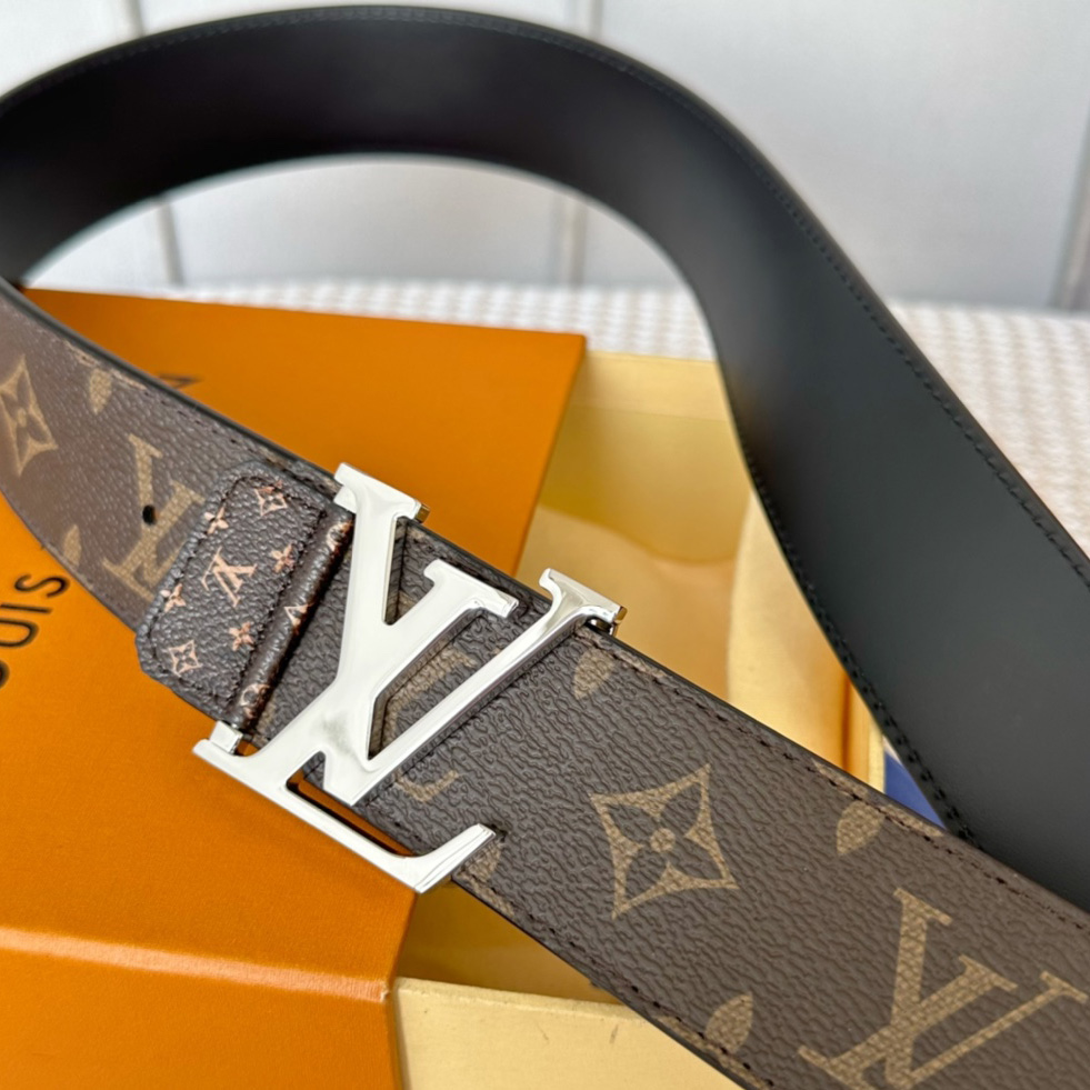 Louis Vuitton LV Tag 40MM Reversible Belt     M0686Q - DesignerGu