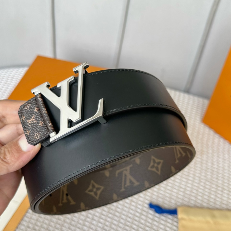 Louis Vuitton LV Tag 40MM Reversible Belt     M0686Q - DesignerGu