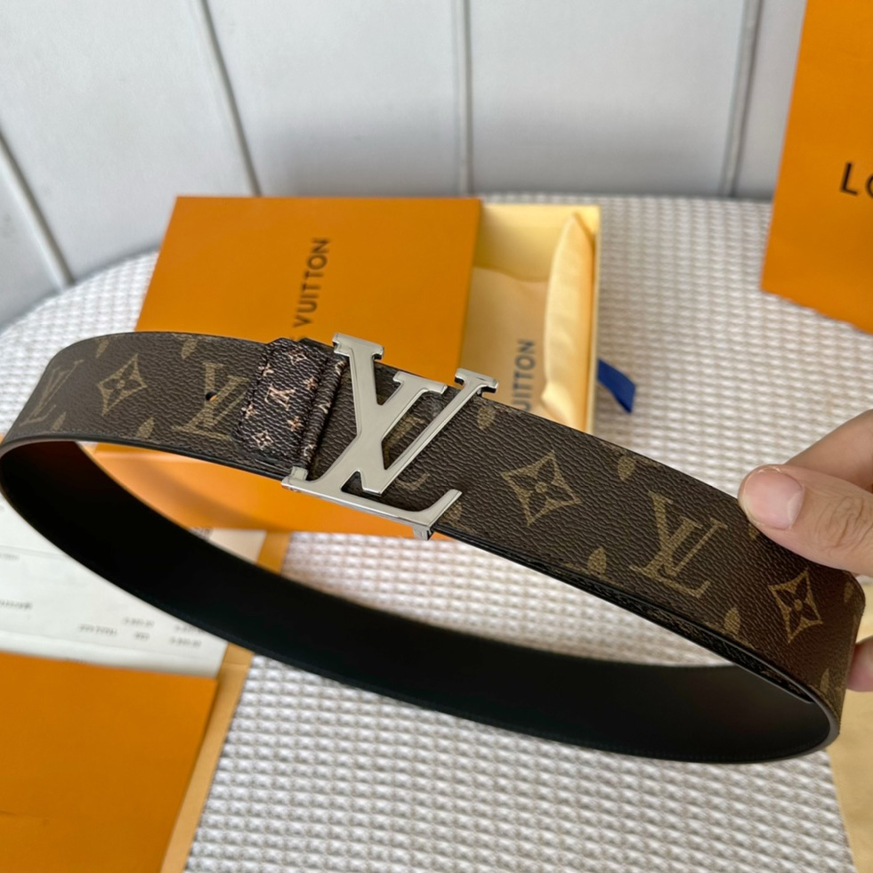 Louis Vuitton LV Tag 40MM Reversible Belt     M0686Q - DesignerGu