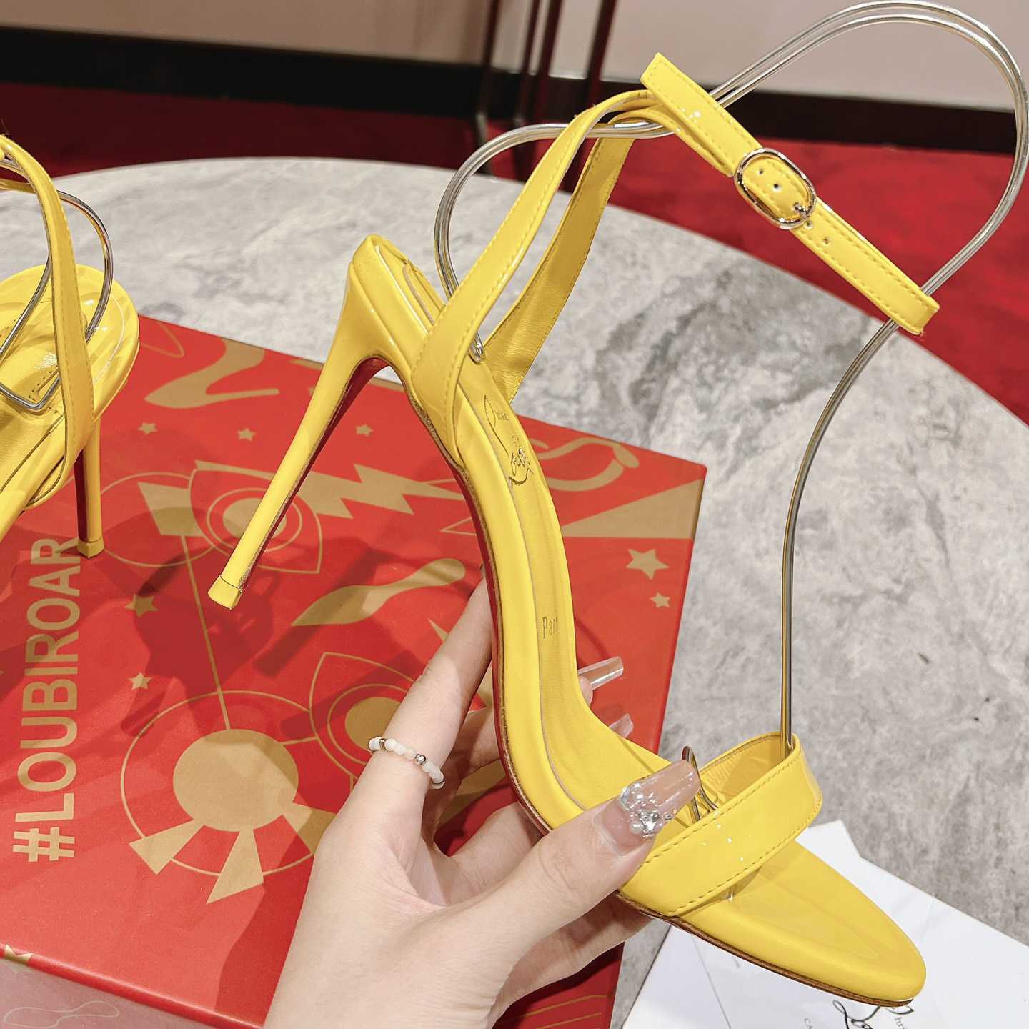 Christian Louboutin Loubigirl Sandals - DesignerGu