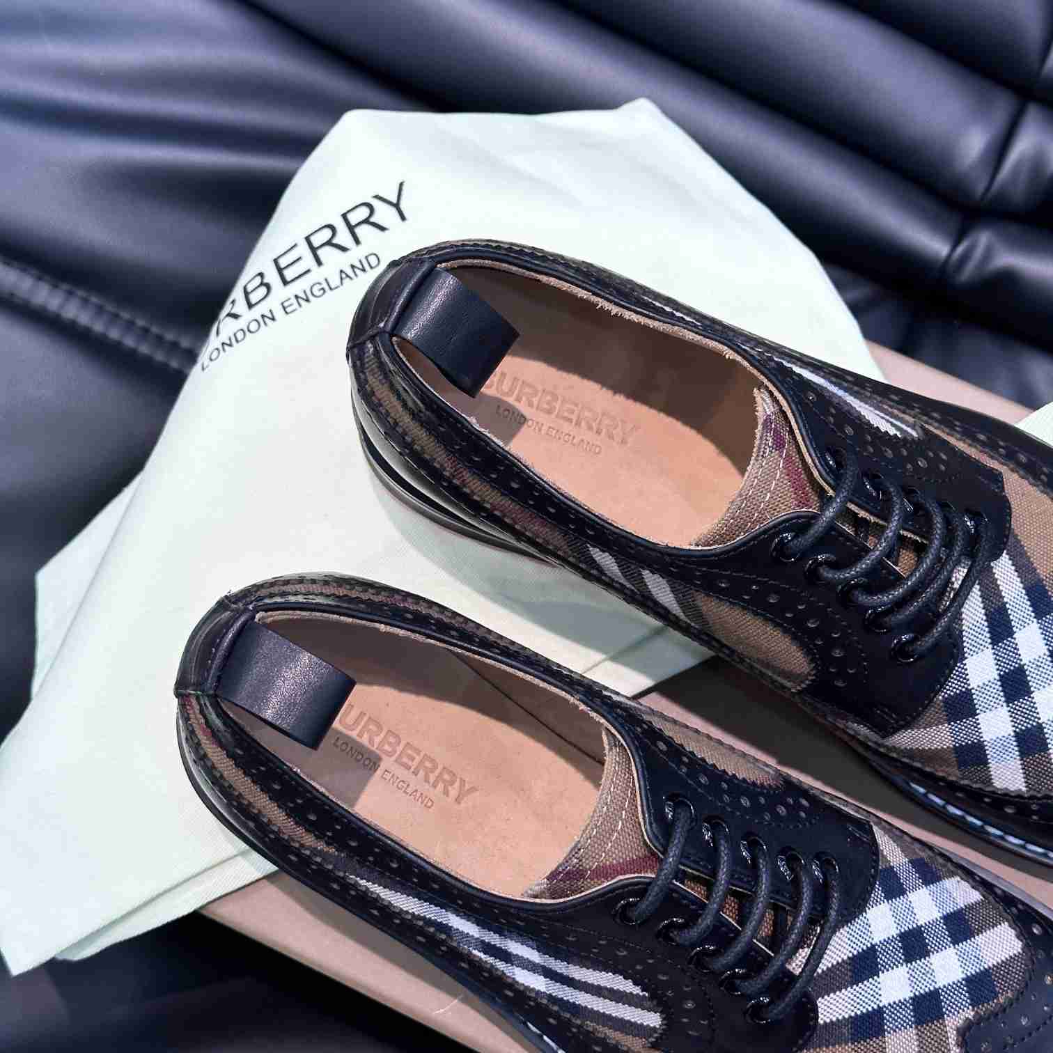 Burberry Vintage Check Paneled Derby Shoes - DesignerGu