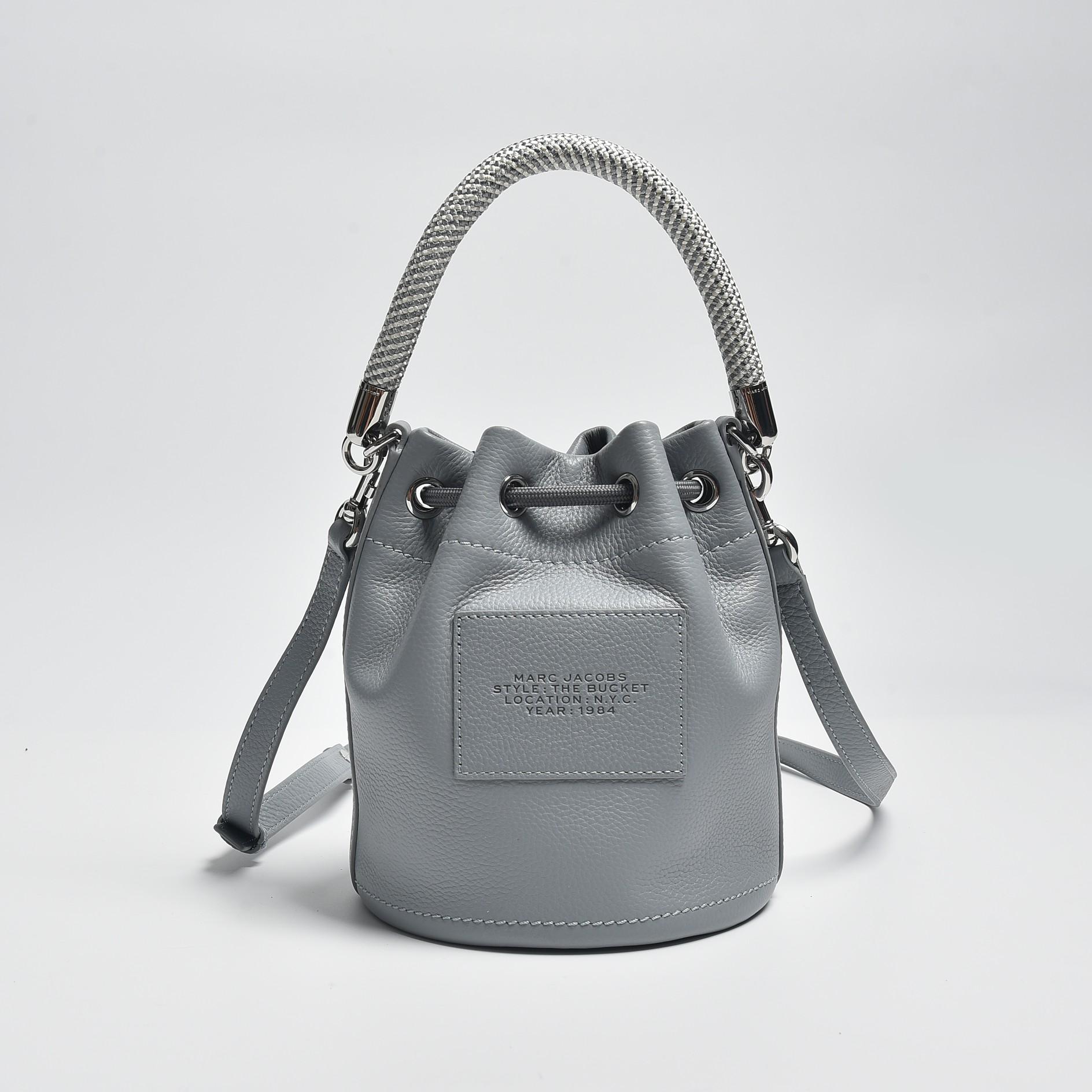 Marc Jacobs Women's Leather The Bucket Bag  - DesignerGu