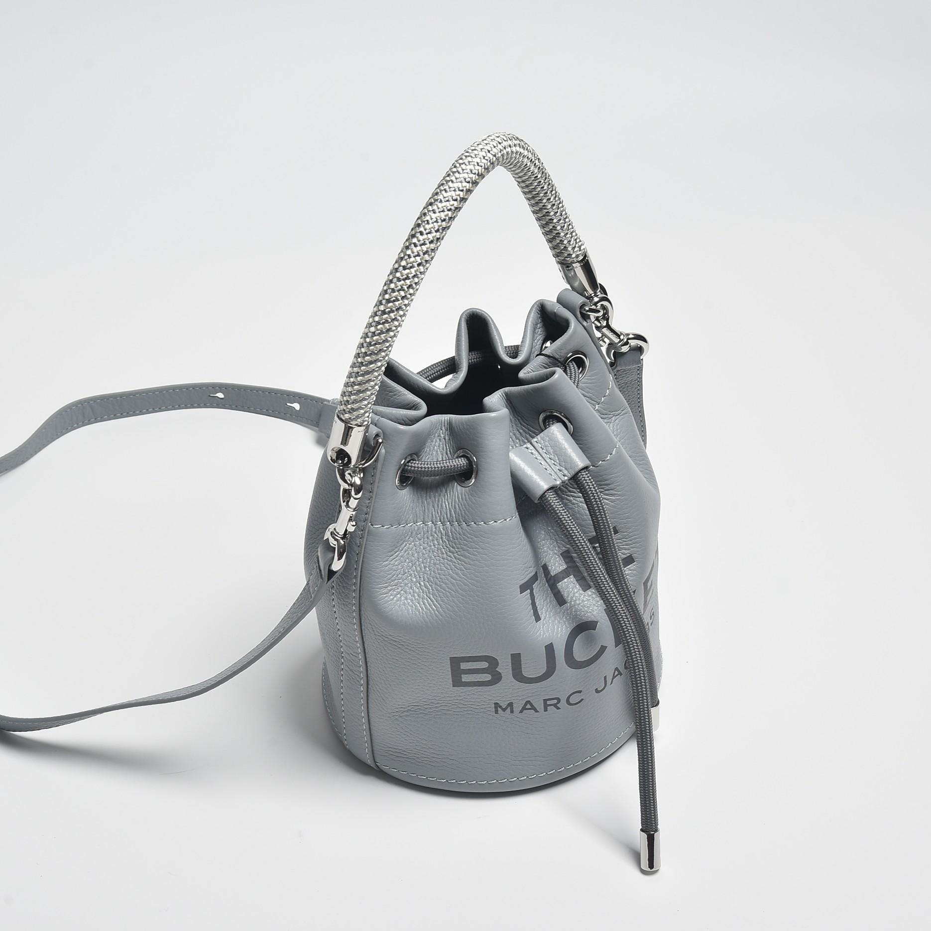 Marc Jacobs Women's Leather The Bucket Bag  - DesignerGu