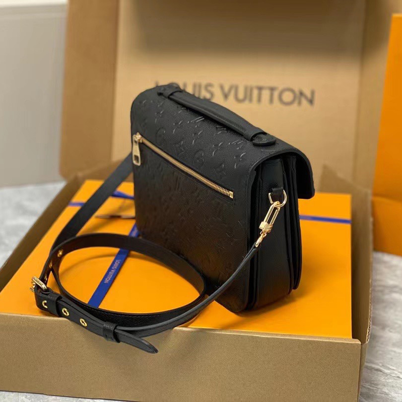 Louis Vuitton Pochette Metis(25-19-7cm)  M41487 - DesignerGu