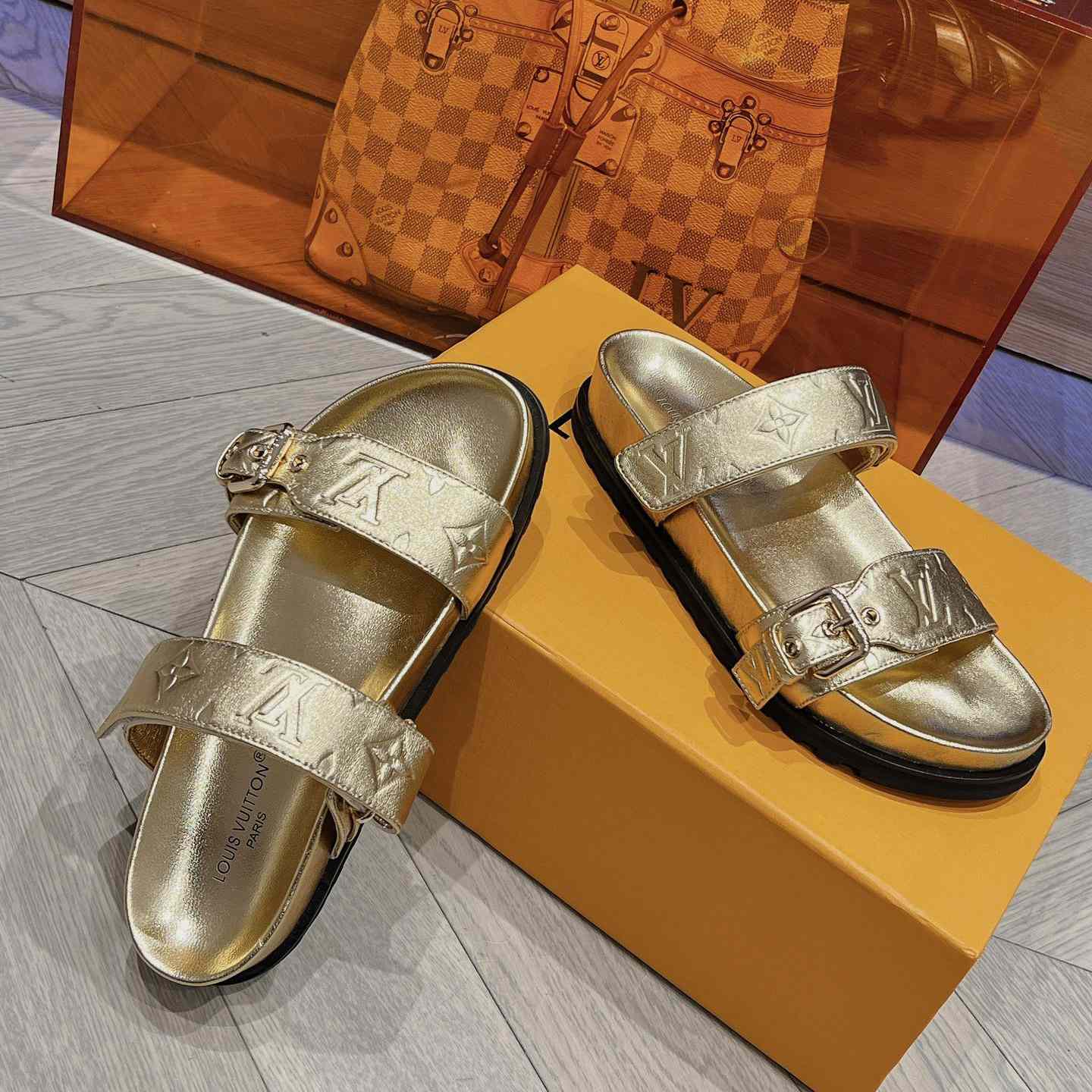 Louis Vuitton Bom Dia Flat Comfort Mules    - DesignerGu