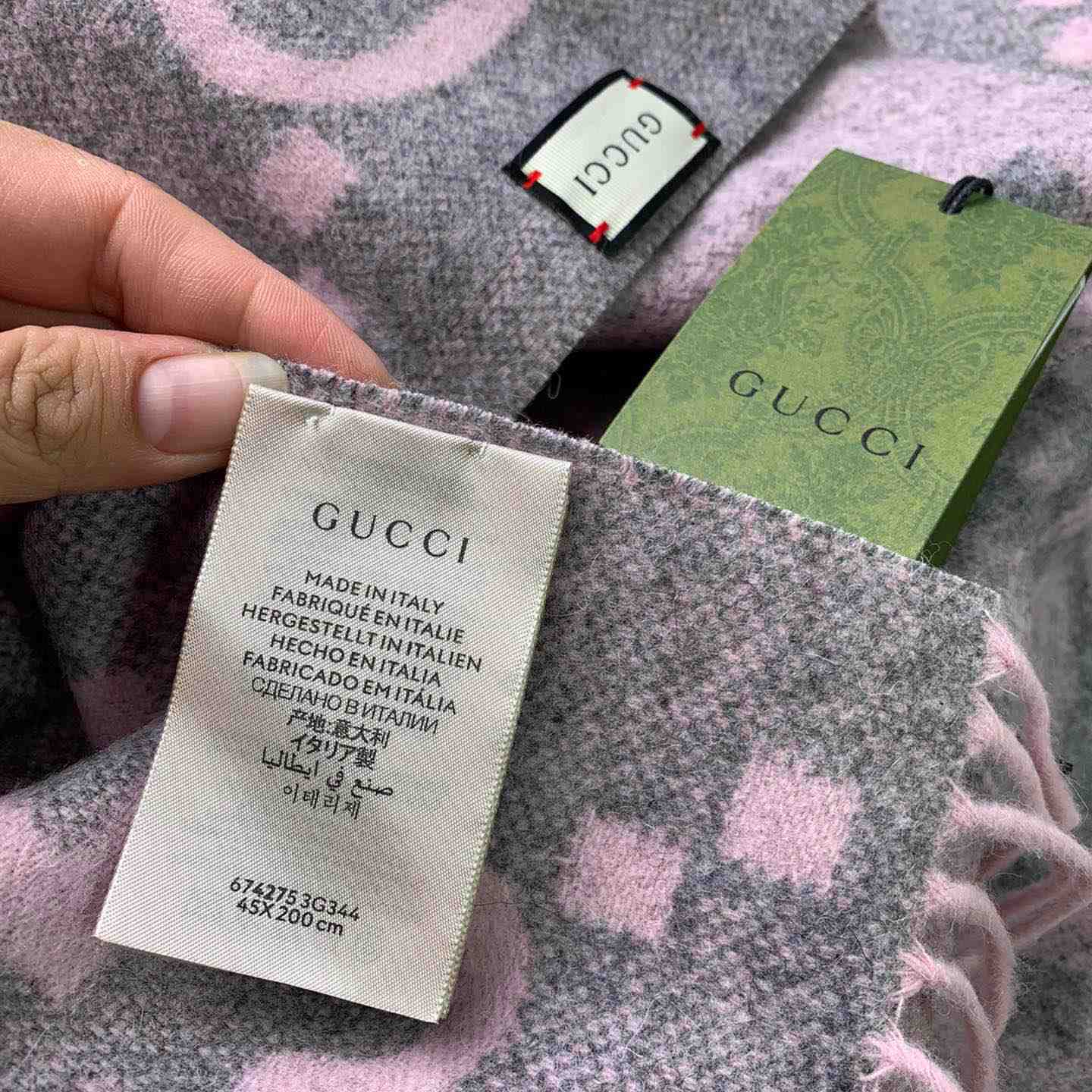 Gucci GG Cashmere Jacquard Scarf - DesignerGu