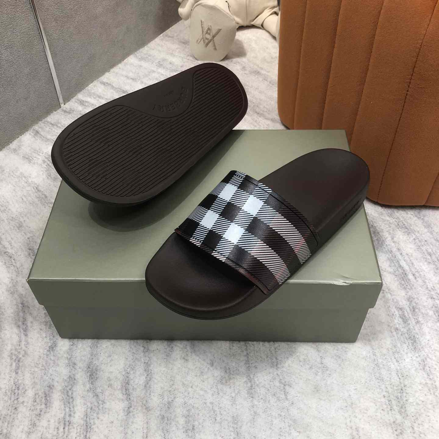 Burberry Check Print Slides - DesignerGu