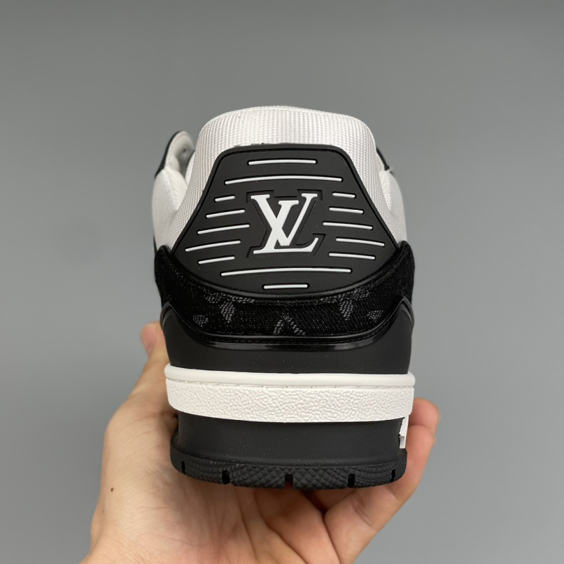 Louis Vuitton Trainer Sneaker In Blakc&White(Upon UK Size) - DesignerGu