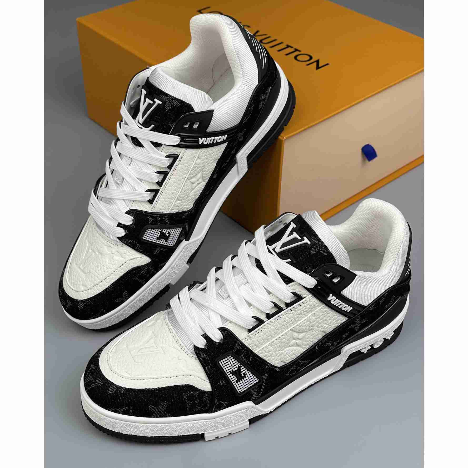 Louis Vuitton Trainer Sneaker In Blakc&White(Upon UK Size) - DesignerGu