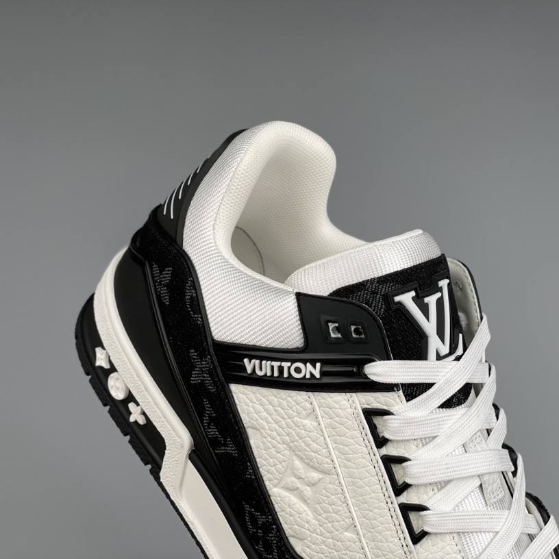 Louis Vuitton Trainer Sneaker In Blakc&White(Upon UK Size) - DesignerGu