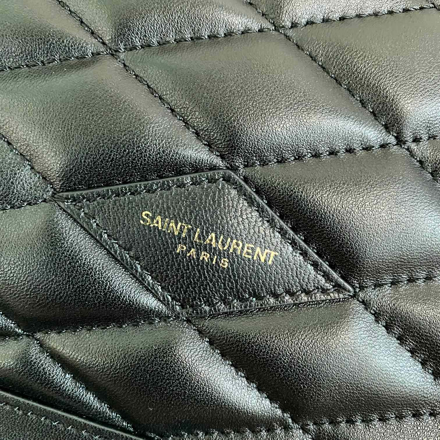 Saint Laurent Quilted Shoulder Bag (41.1x3x36.8cm) - DesignerGu