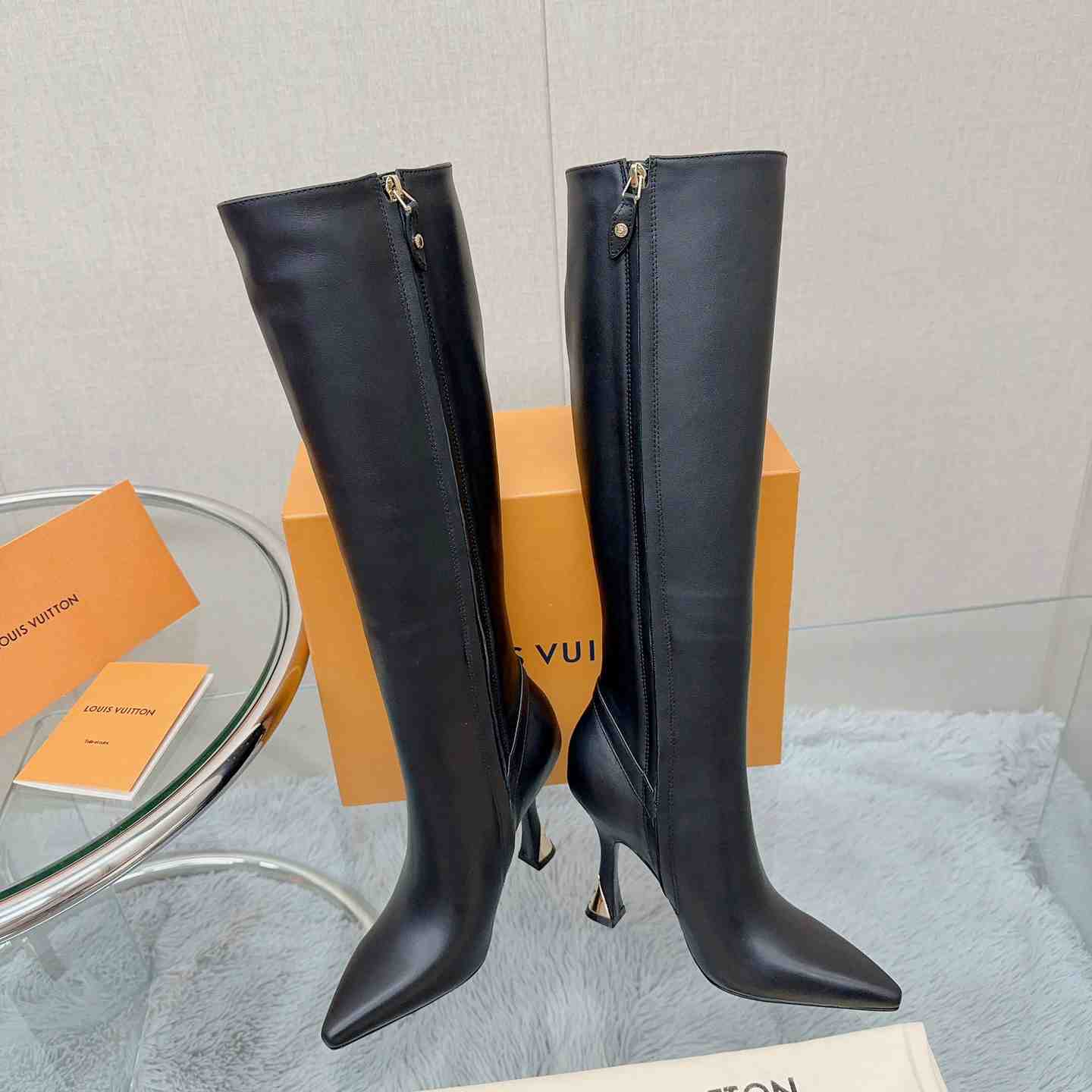 Louis Vuitton Sparkle High Boot - DesignerGu