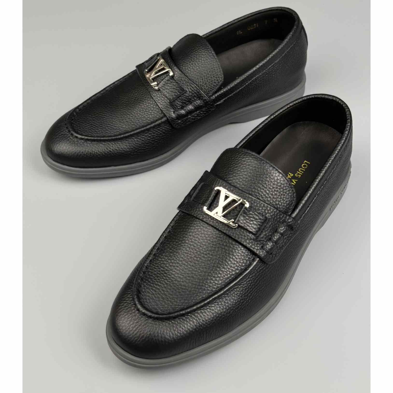 Louis Vuitton Estate Loafer    1A9Z6V - DesignerGu