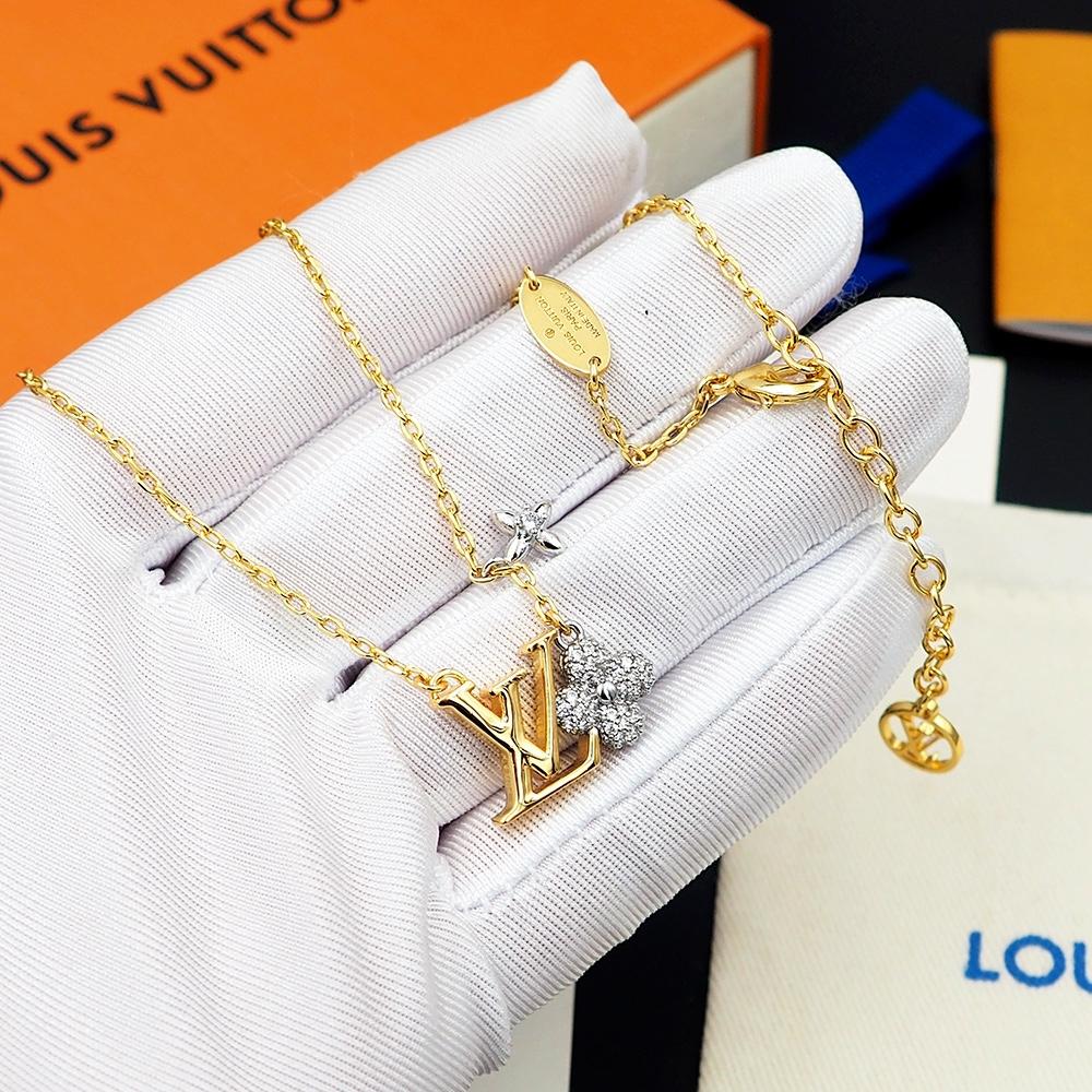 Louis Vuitto LV Gram Necklace   - DesignerGu