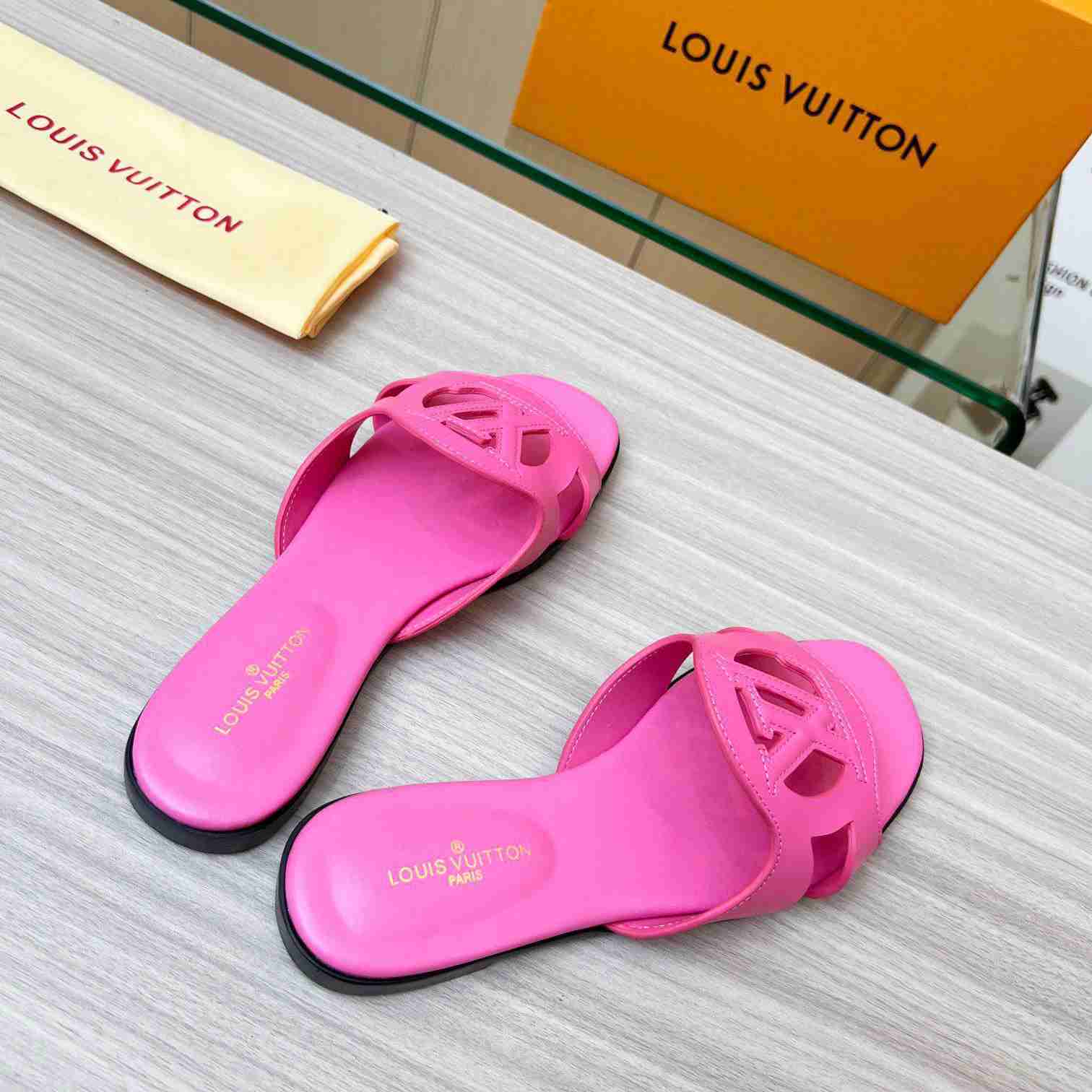 Louis Vuitton LV Isola Flat Mule   1ABP3Y - DesignerGu