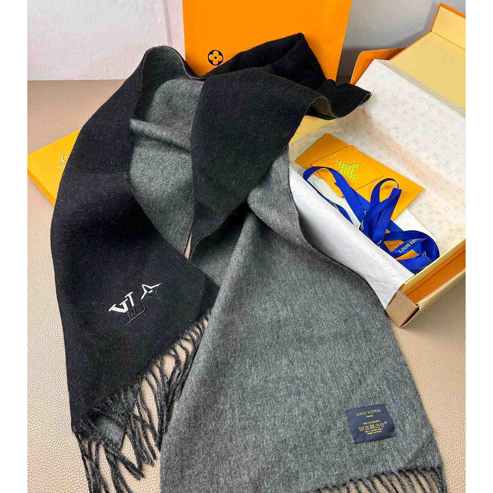 Louis Vitton LV Dual Scarf - DesignerGu