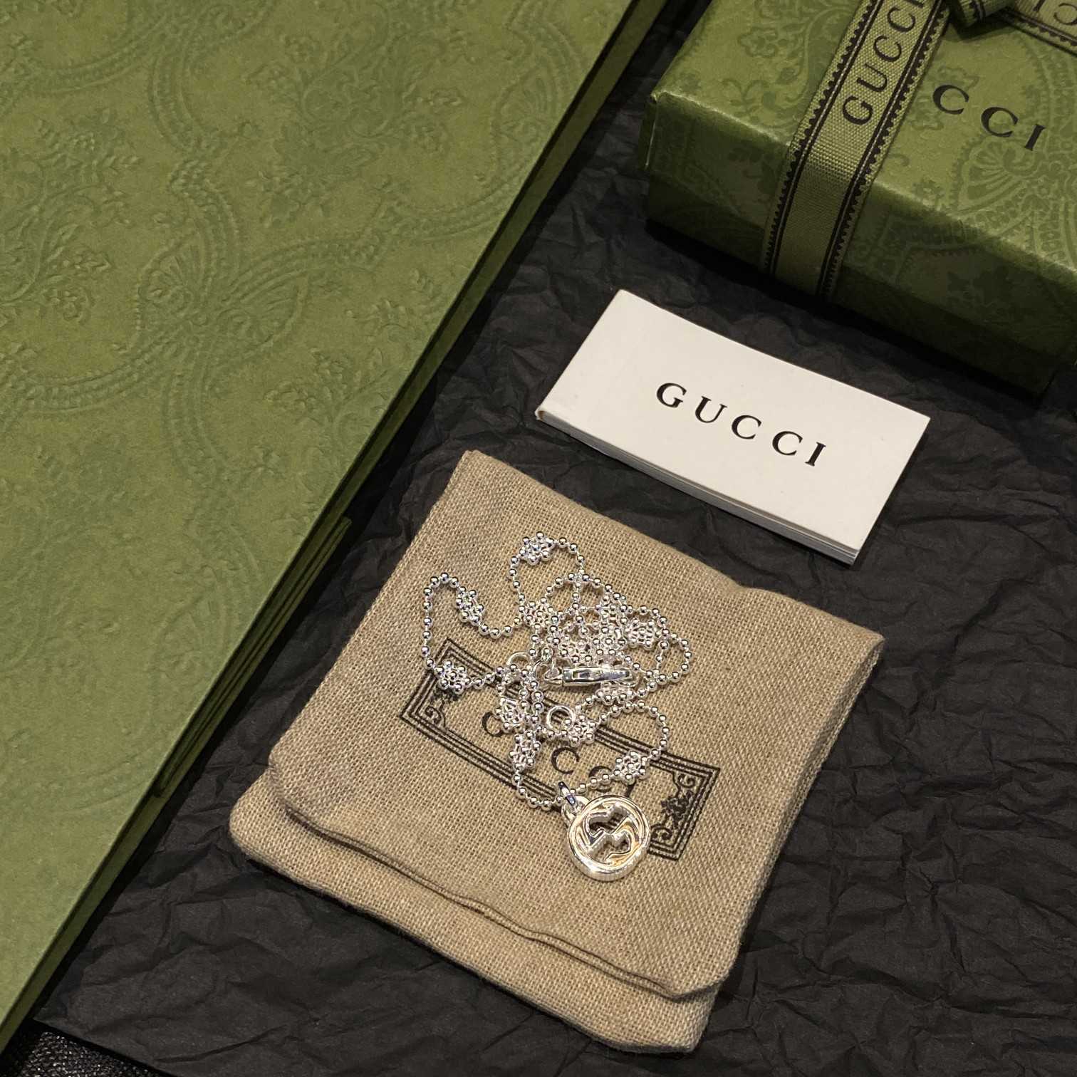 Gucci Interlocking G Necklace In Silver - DesignerGu