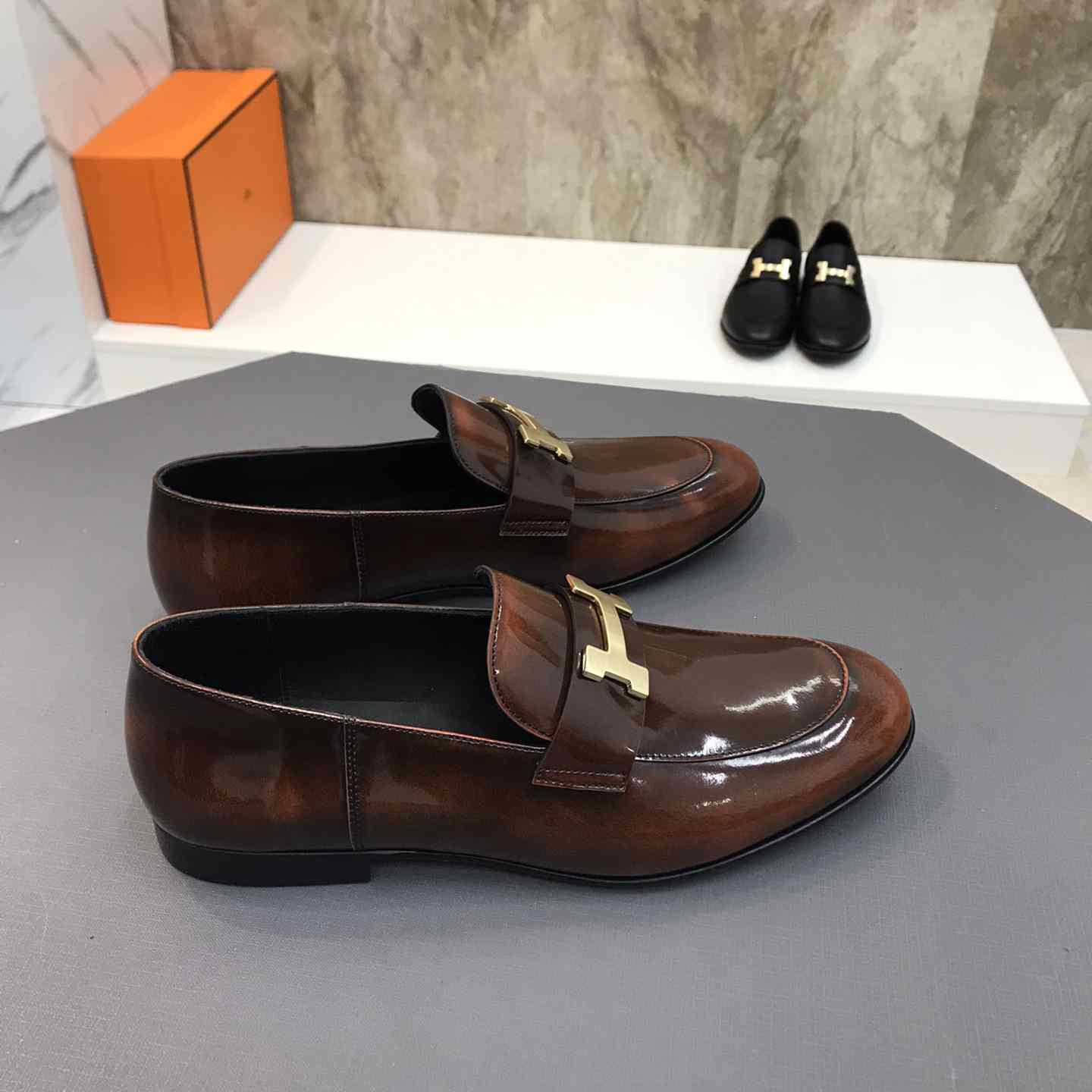 Hermes Loafers In Leather - DesignerGu