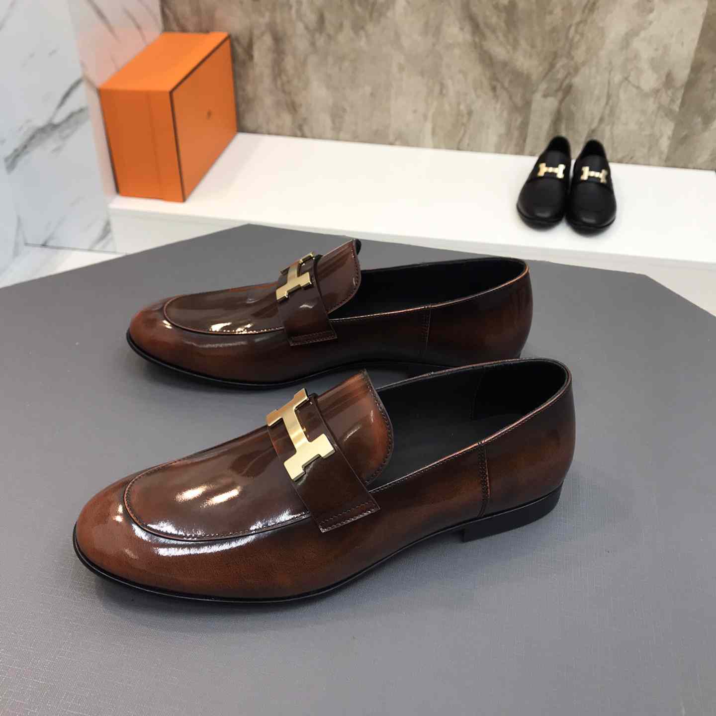 Hermes Loafers In Leather - DesignerGu