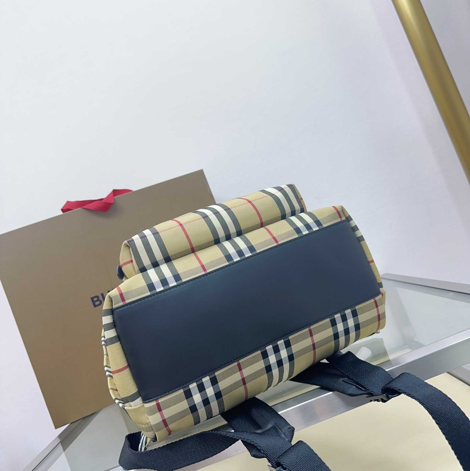 Burberry Checked Fabric Backpack  (30.5-14.5-42.5cm) - DesignerGu