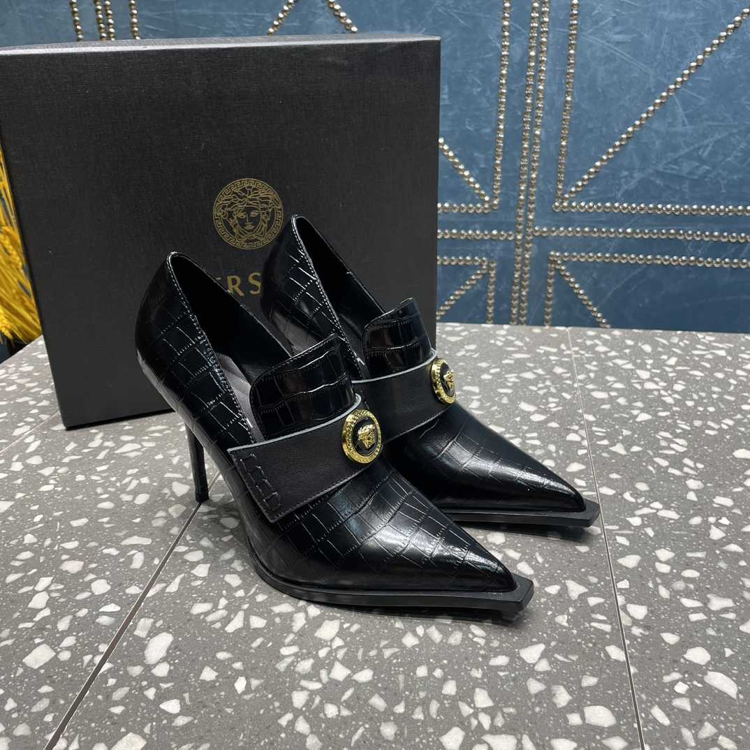 Versace Alia Pumps - DesignerGu