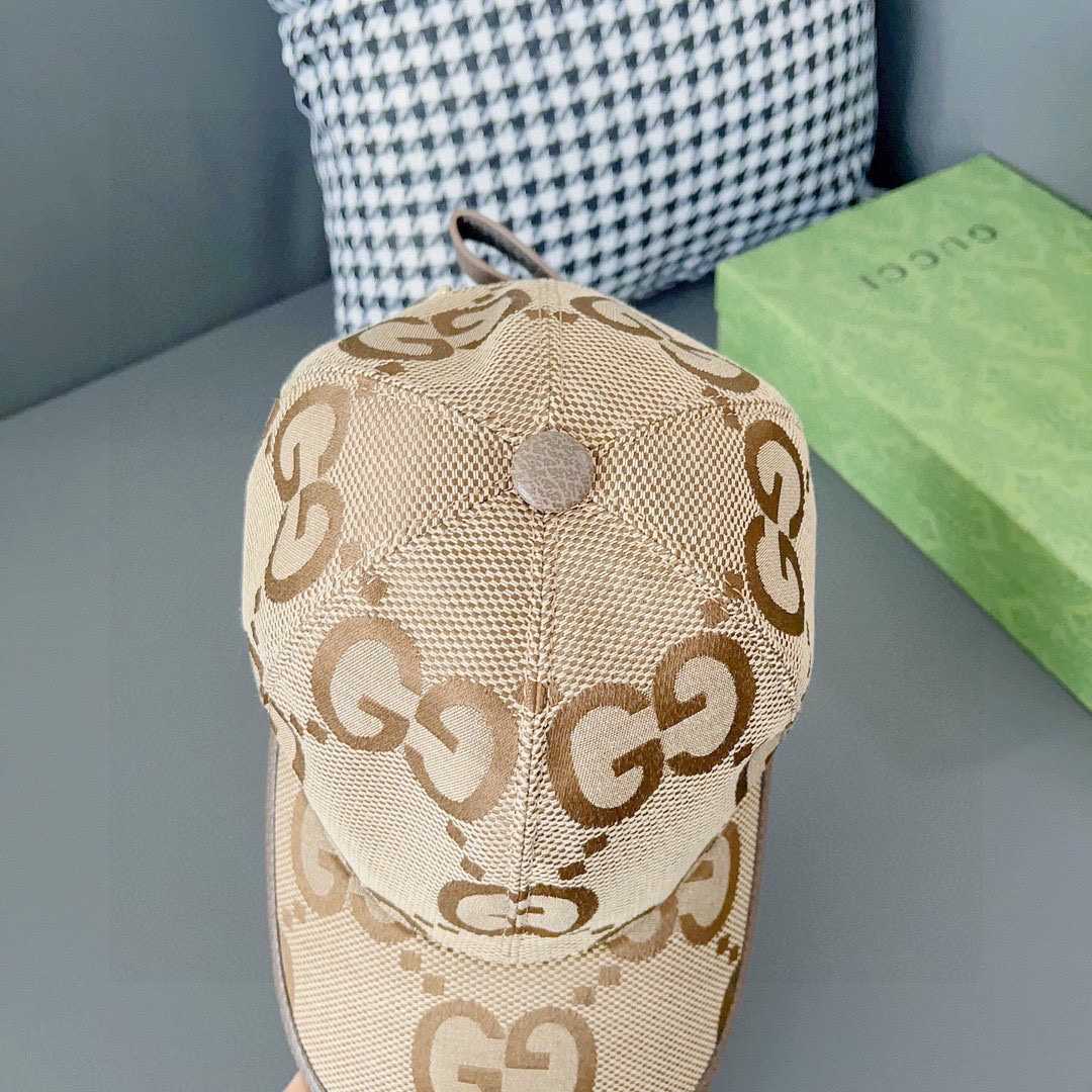 Gucci Jumbo GG Canvas Baseball Hat - DesignerGu