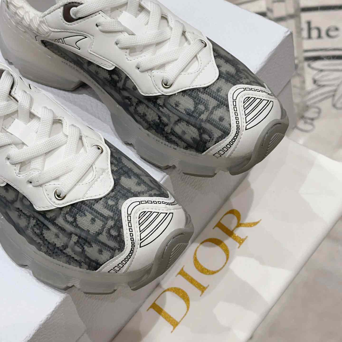 Dior Vibe Sneaker - DesignerGu