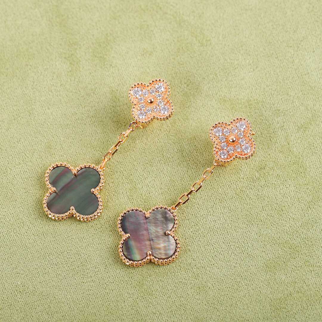 Van Cleef & Arpels Magic Alhambra Earrings, 2 Motifs - DesignerGu