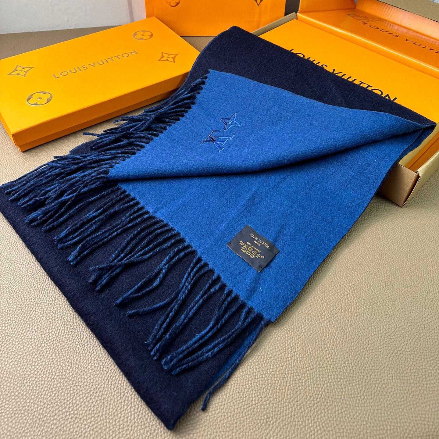 Louis Vitton LV Dual Scarf - DesignerGu