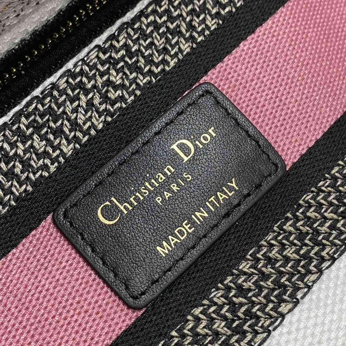 Dior Medium Lady D-lite Bag - DesignerGu