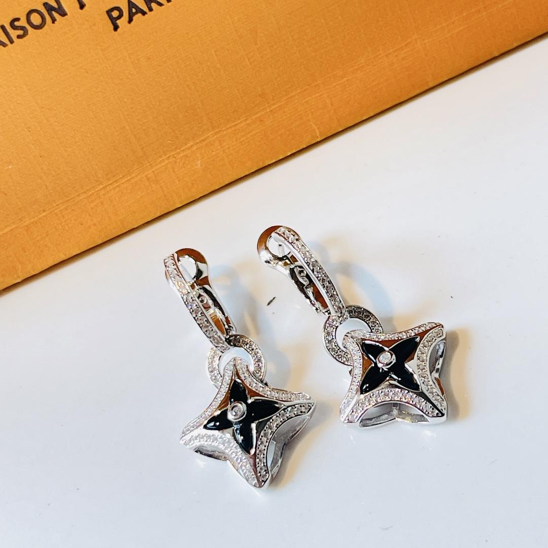 Louis Vuitton Ever Blossom Earrings   Q9696 - DesignerGu