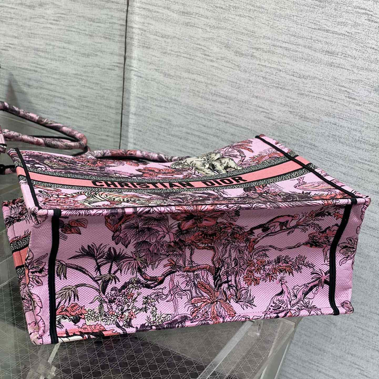 Dior Large Dior Book Tote - DesignerGu