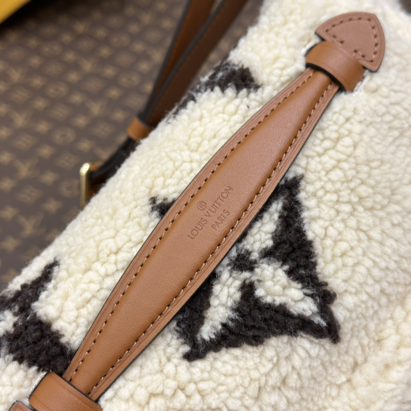 Louis Vuitton LV SKI Bumbag   M23715 - DesignerGu