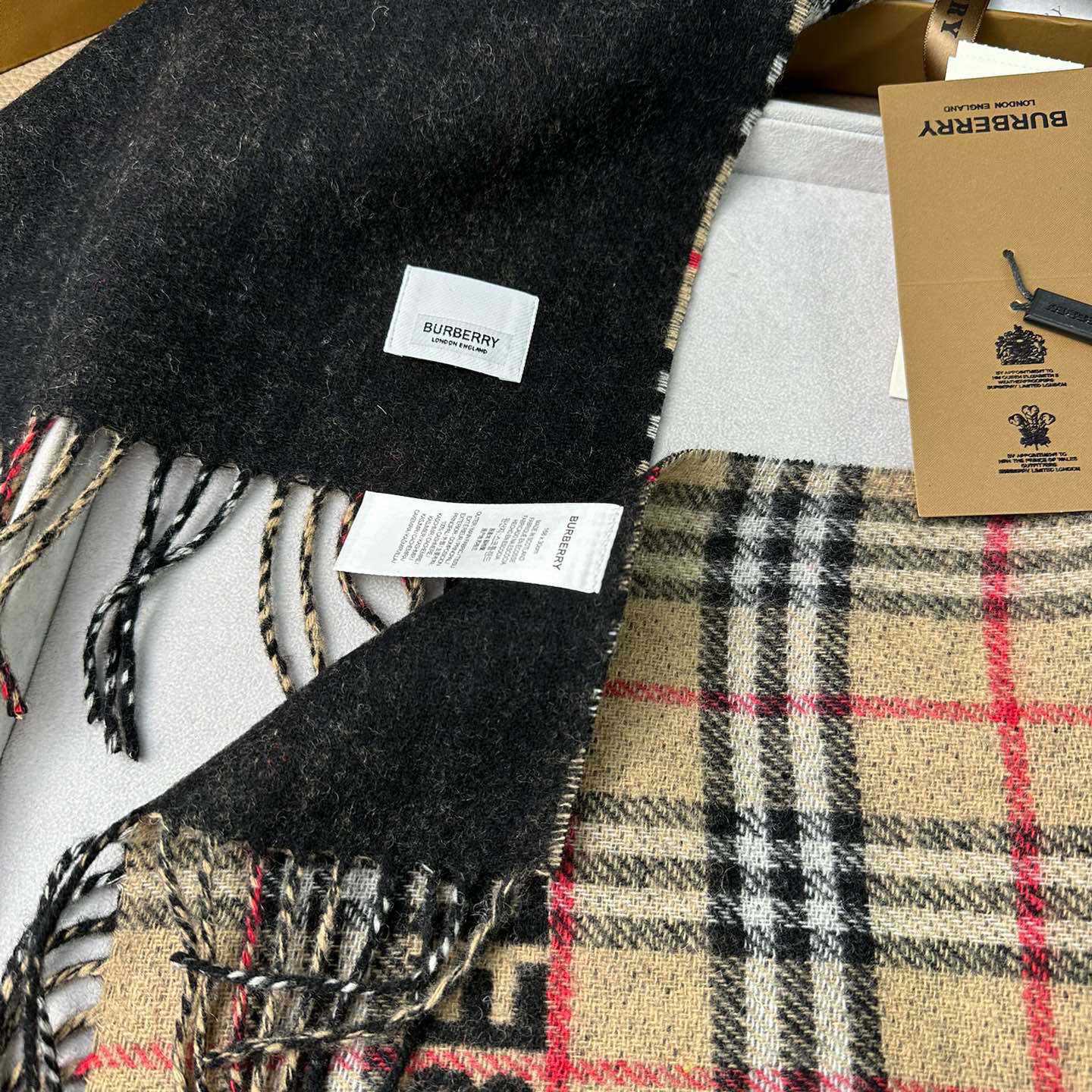 Burberry Reversible Check Cashmere Scarf - DesignerGu