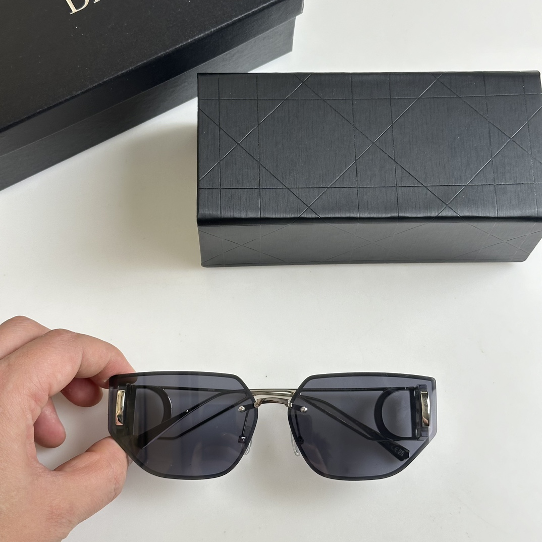 Dior 30Montaigne B3U Sunglasses - DesignerGu