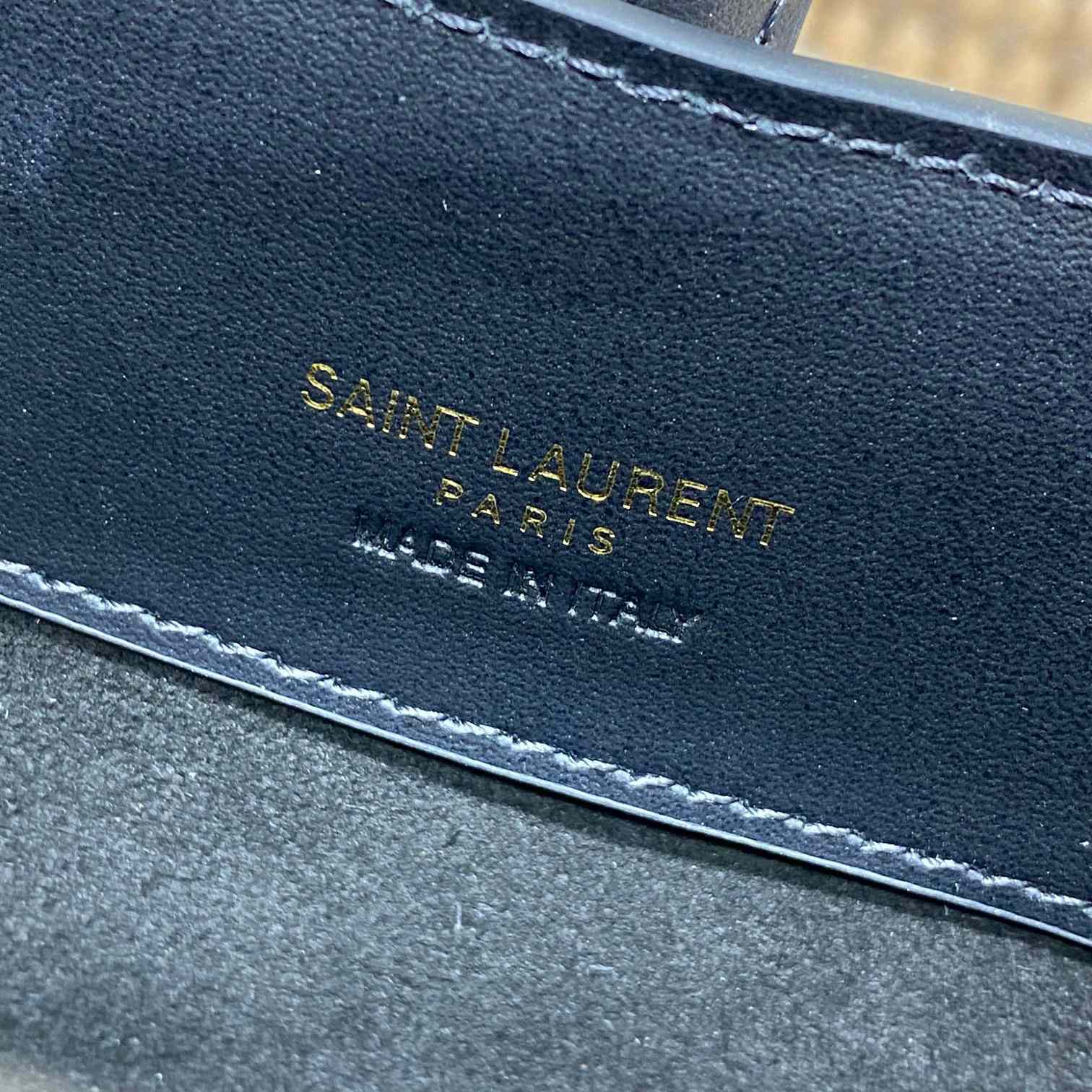 Saint Laurent Le 37 Mini In Shiny Leather - DesignerGu