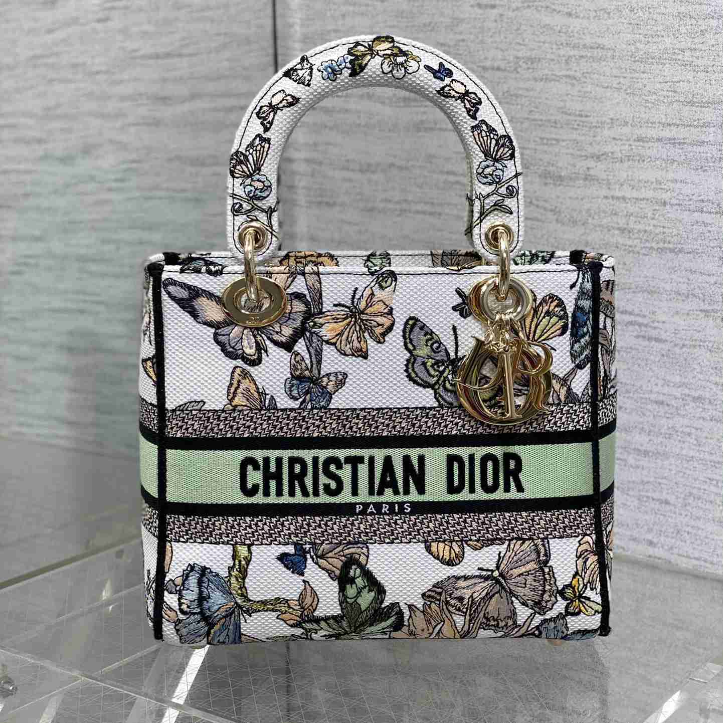 Dior Medium Lady D-lite Bag - DesignerGu