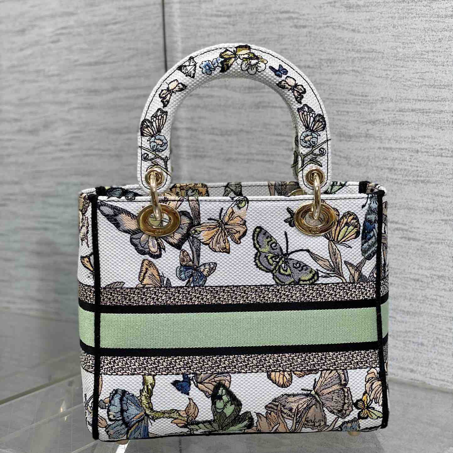 Dior Medium Lady D-lite Bag - DesignerGu