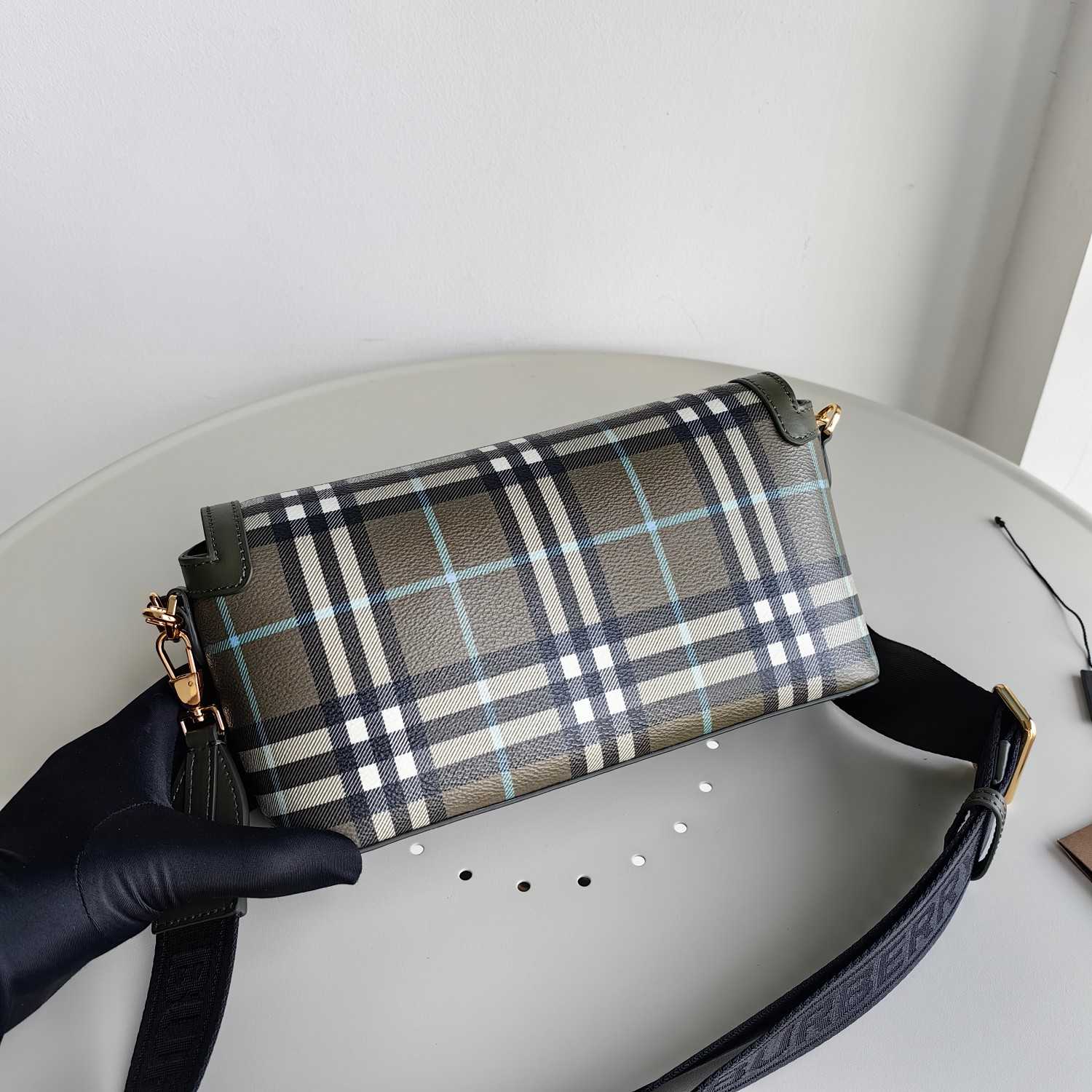 Burberry Top Handle Note Bag - DesignerGu