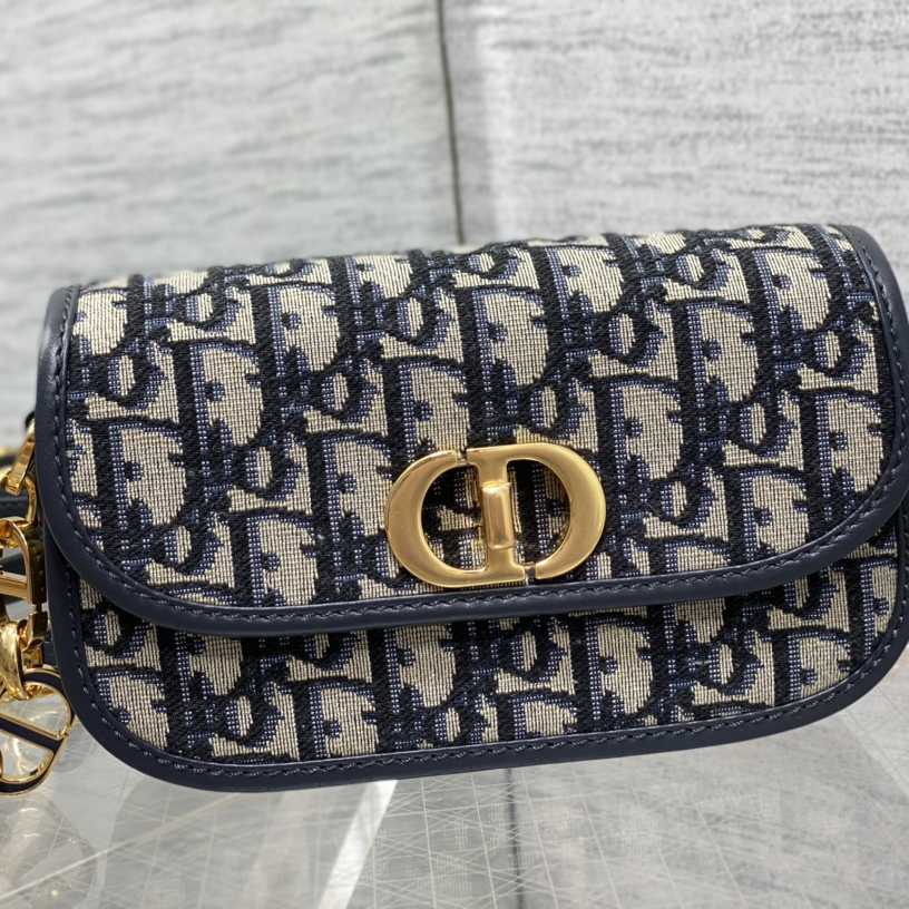 Dior Small 30 Montaigne Avenue Bag - DesignerGu