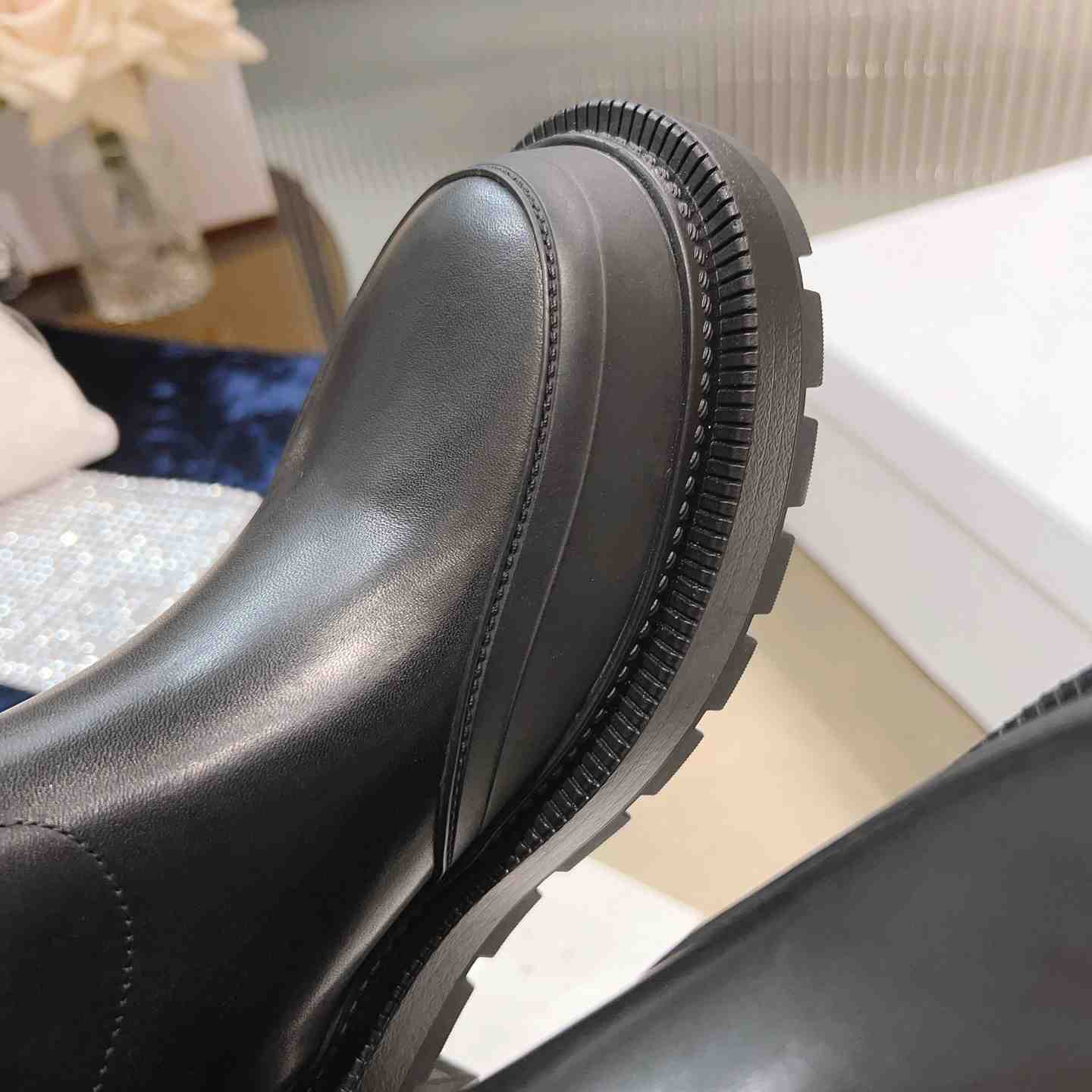 Dior 30 Montaigne Ankle Boot - DesignerGu