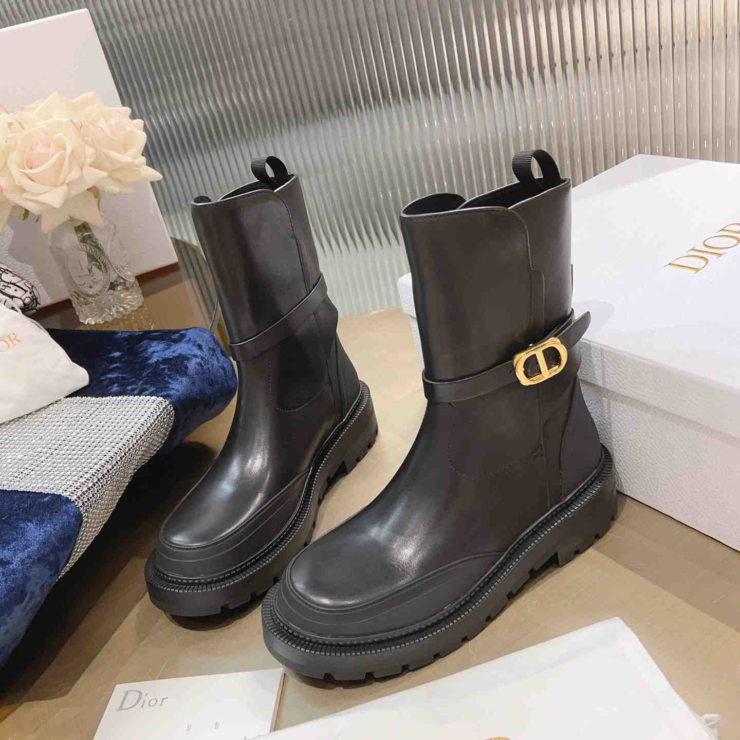 Dior 30 Montaigne Ankle Boot - DesignerGu