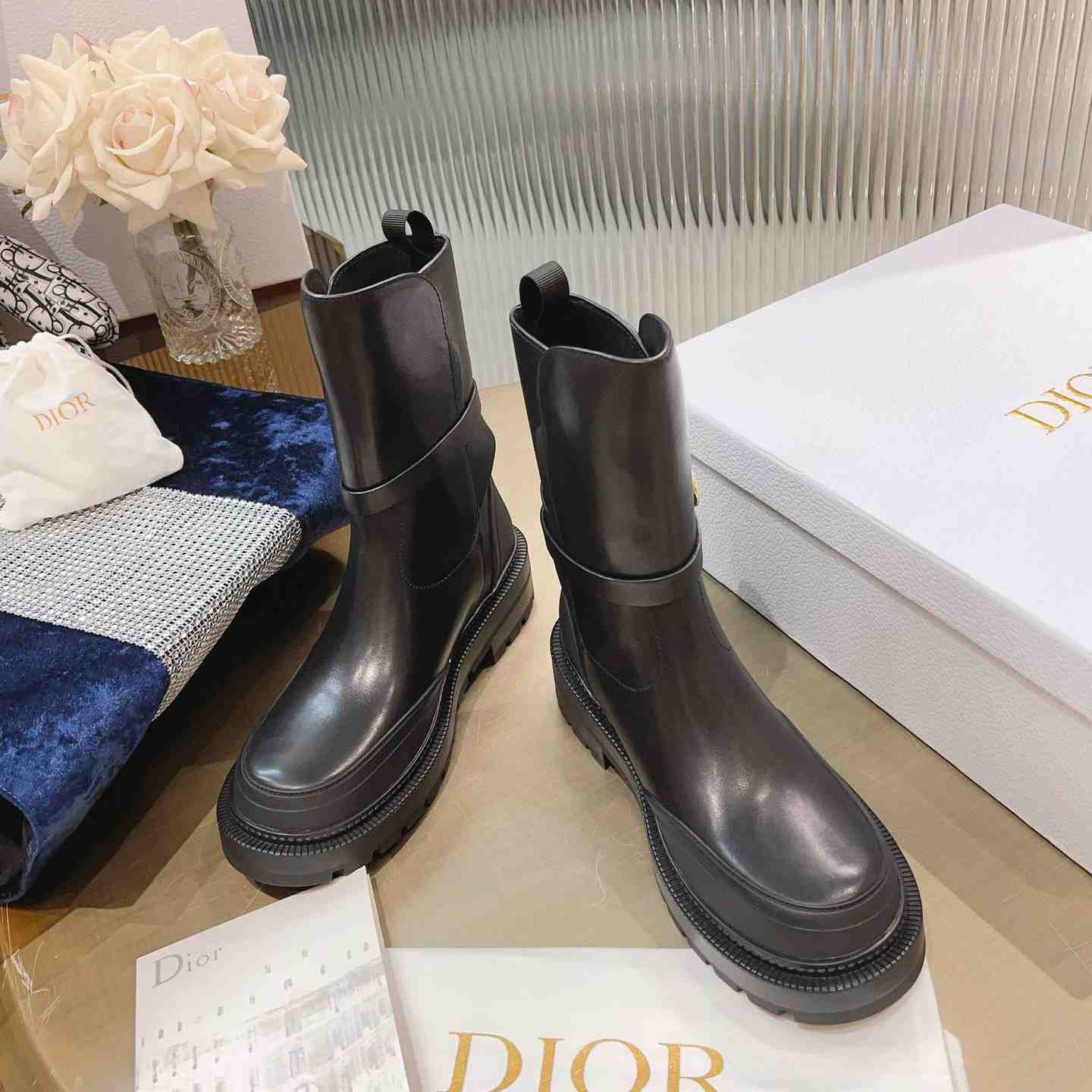 Dior 30 Montaigne Ankle Boot - DesignerGu